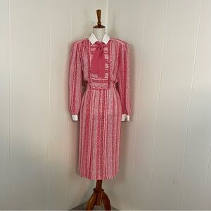 Vintage Long Sleeve Collared Crew Neck Printed Stretch Waist Blouson‎ Midi Dress